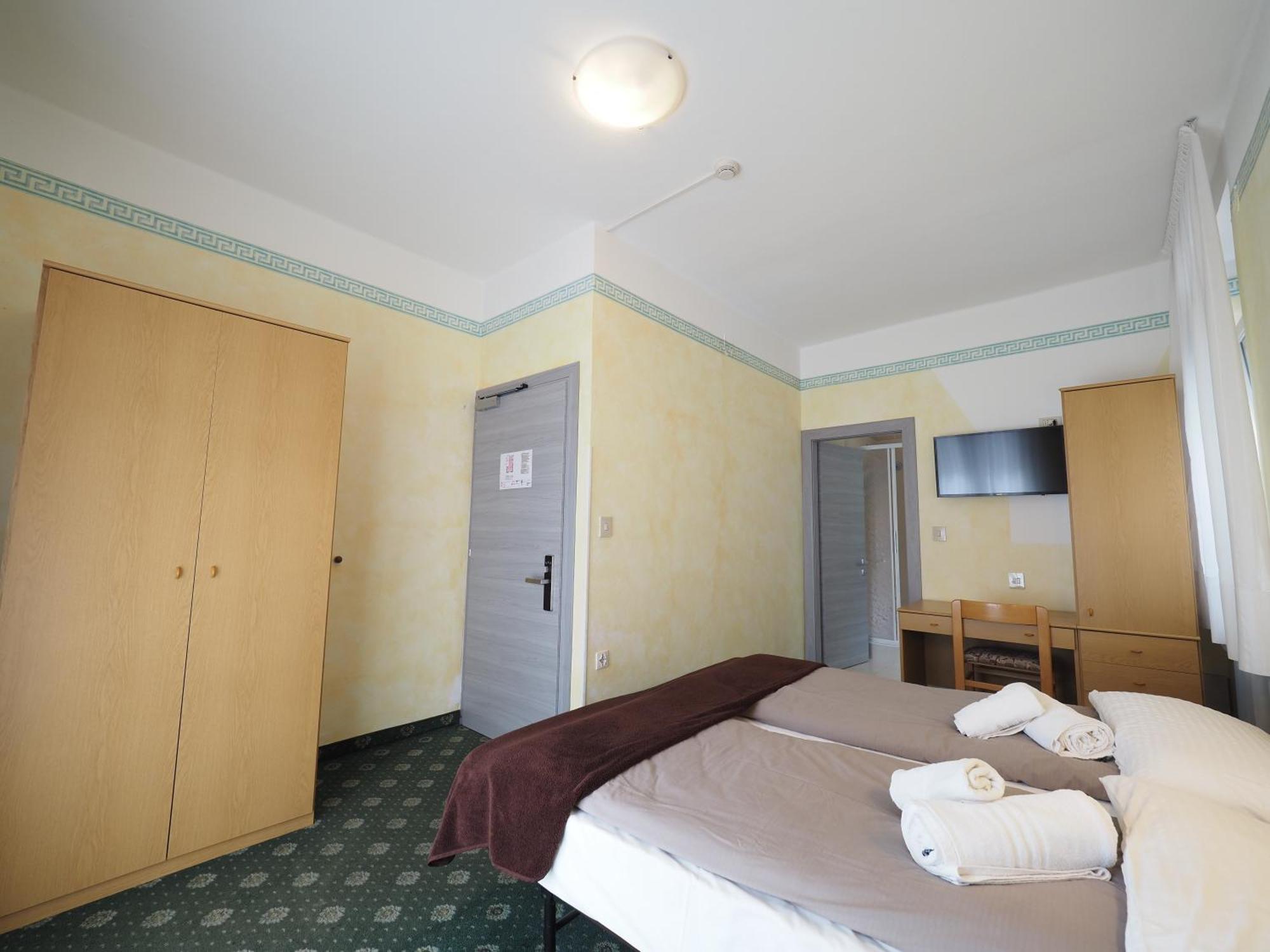 Hotel Europa Molveno Εξωτερικό φωτογραφία