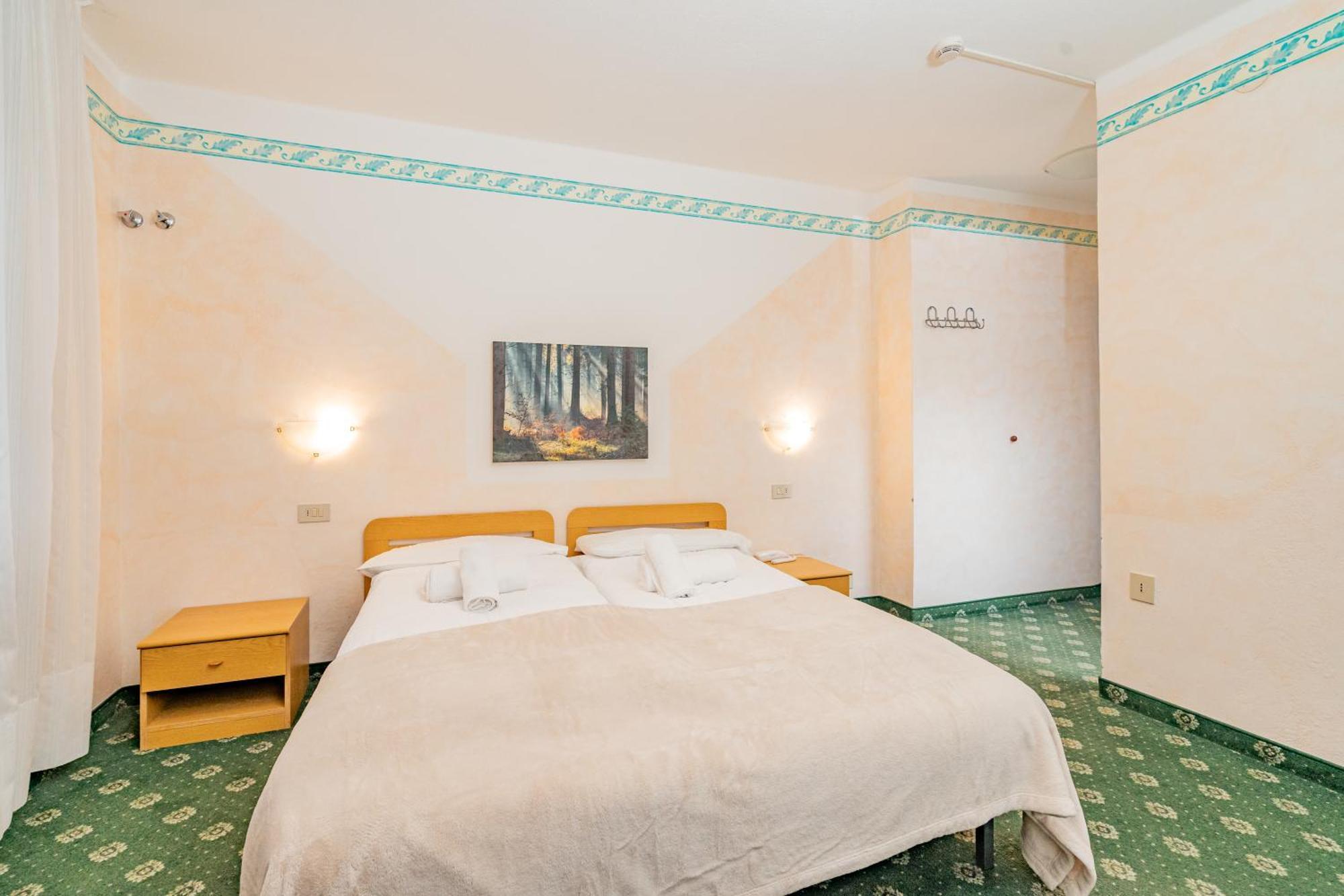 Hotel Europa Molveno Εξωτερικό φωτογραφία