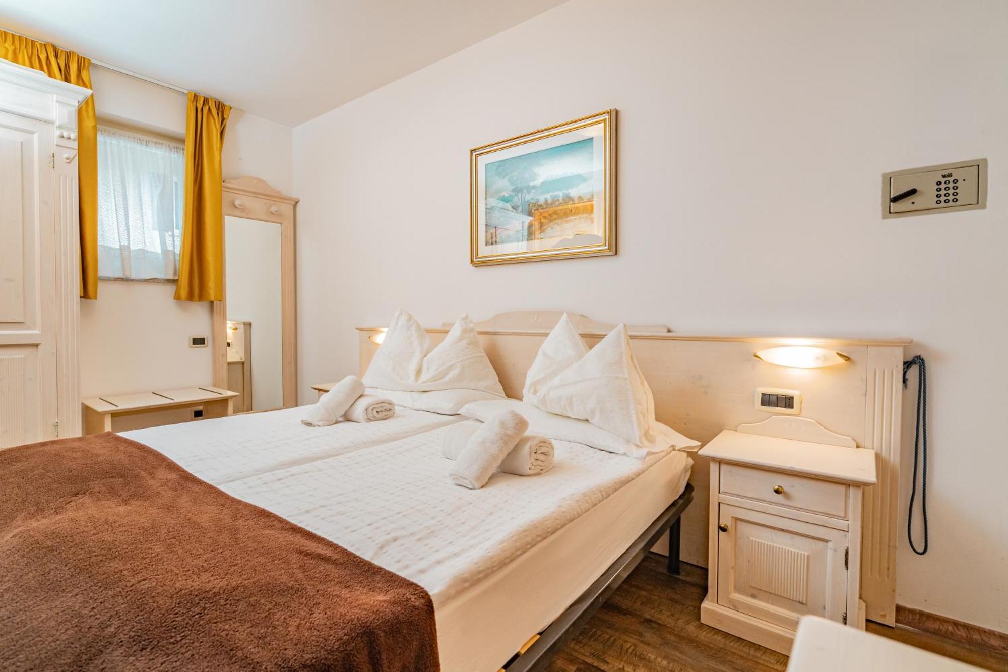 Hotel Europa Molveno Εξωτερικό φωτογραφία