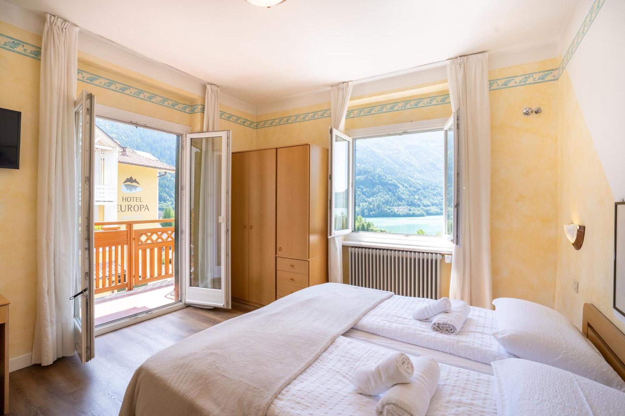 Hotel Europa Molveno Εξωτερικό φωτογραφία