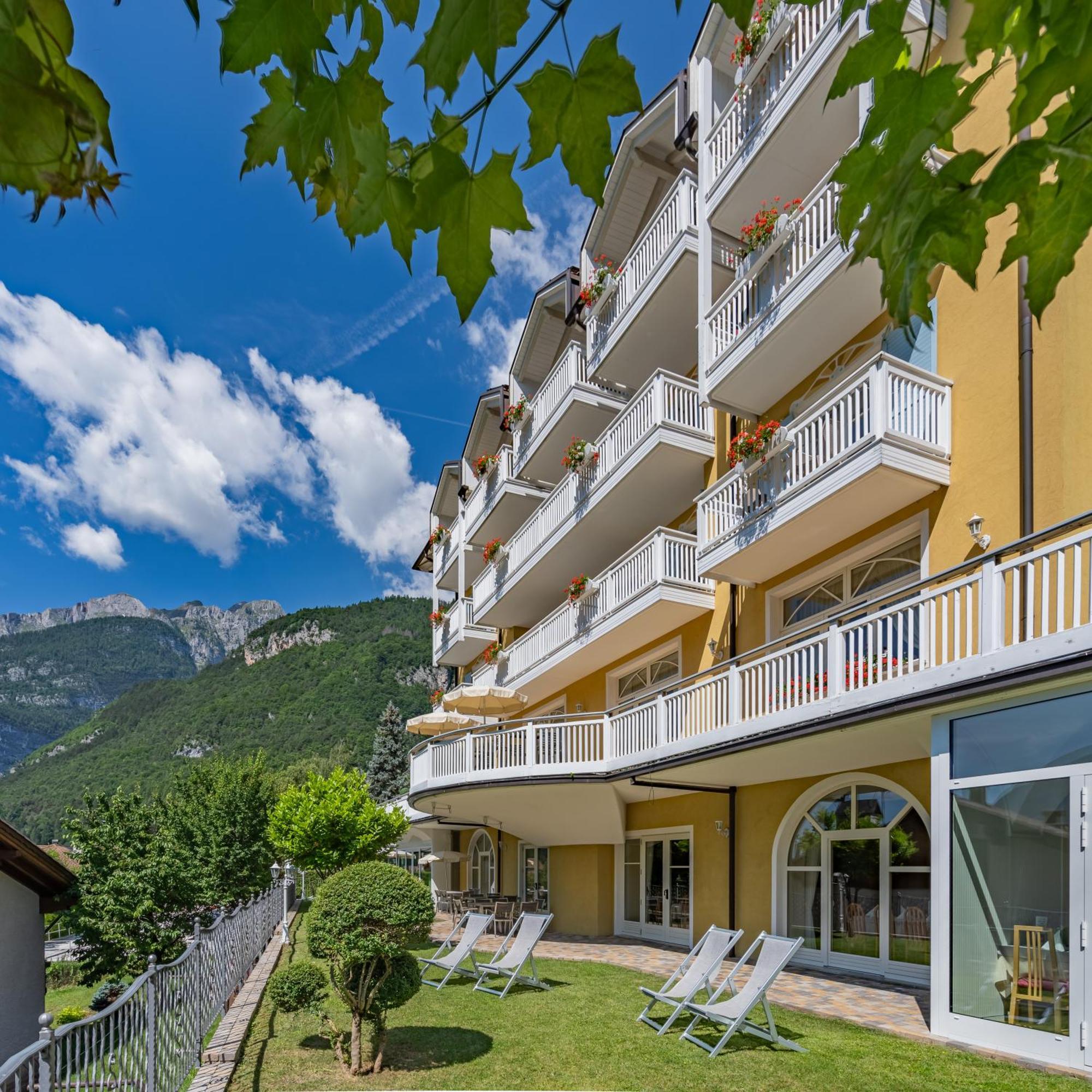 Hotel Europa Molveno Εξωτερικό φωτογραφία